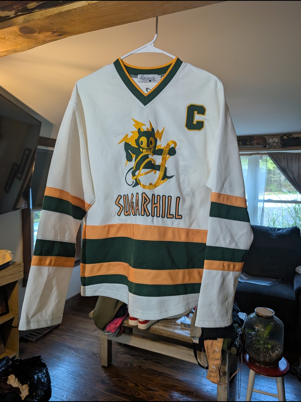 V-Neck Hockey Sweater in White with Green & Gold Trim Sugar Hill Hellions XS